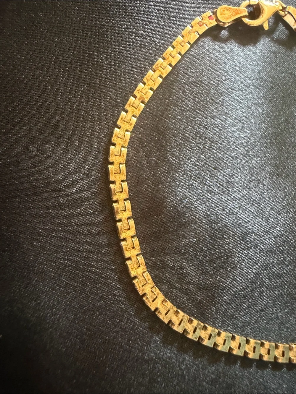 Dyadema understated classic